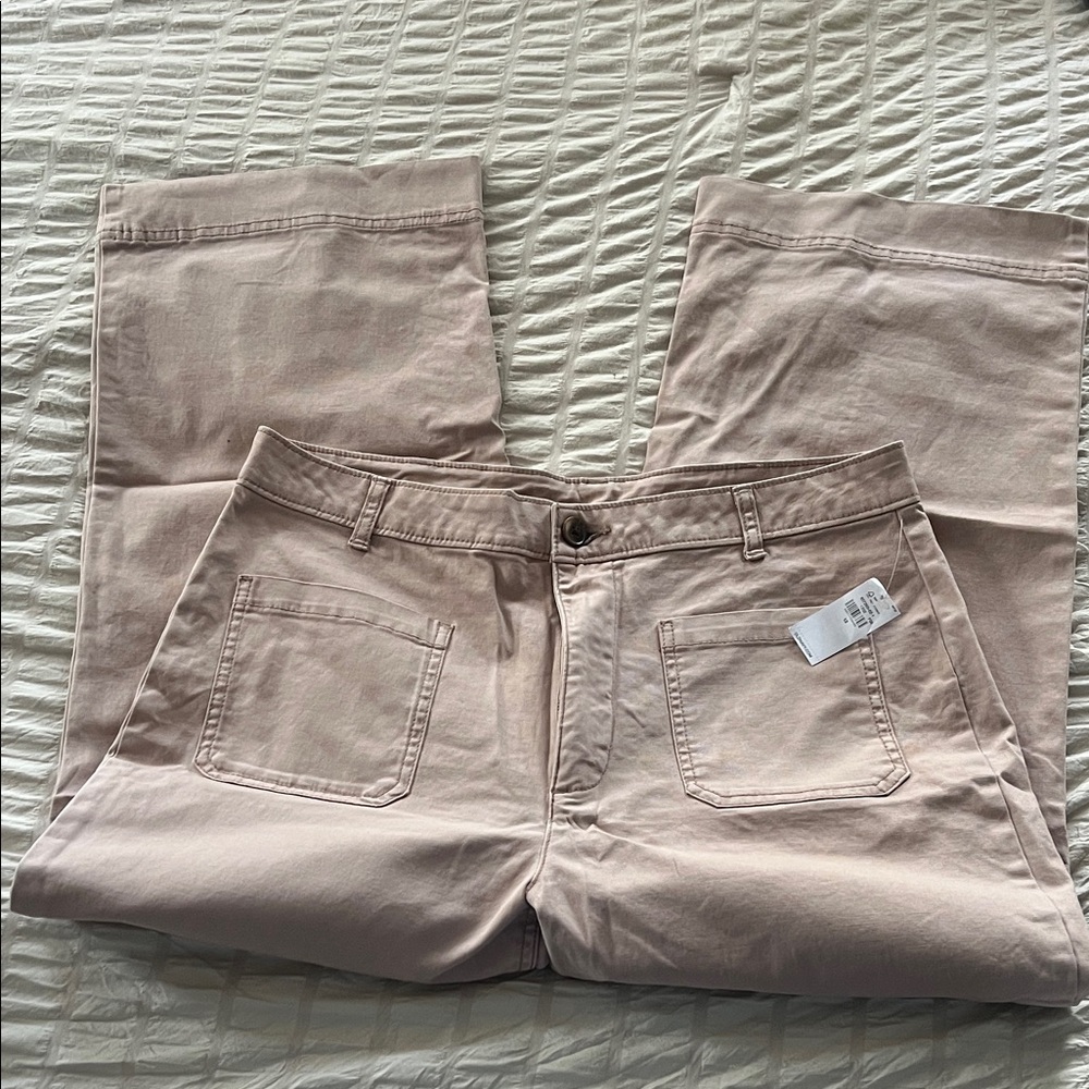 Old Navy Light Blush Pink high waisted wide-Leg cropped pants